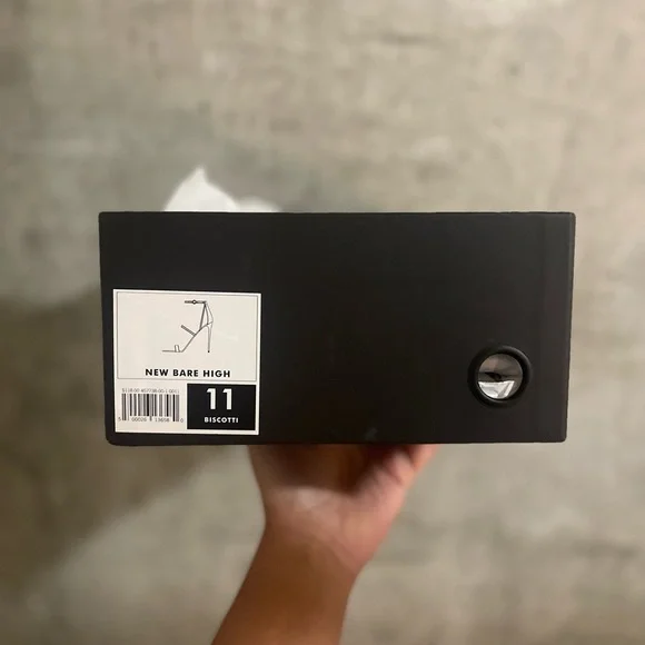 🏷️🔖🎁 New With Box Nude Strappy 4” Heels - Picture 6 of 6